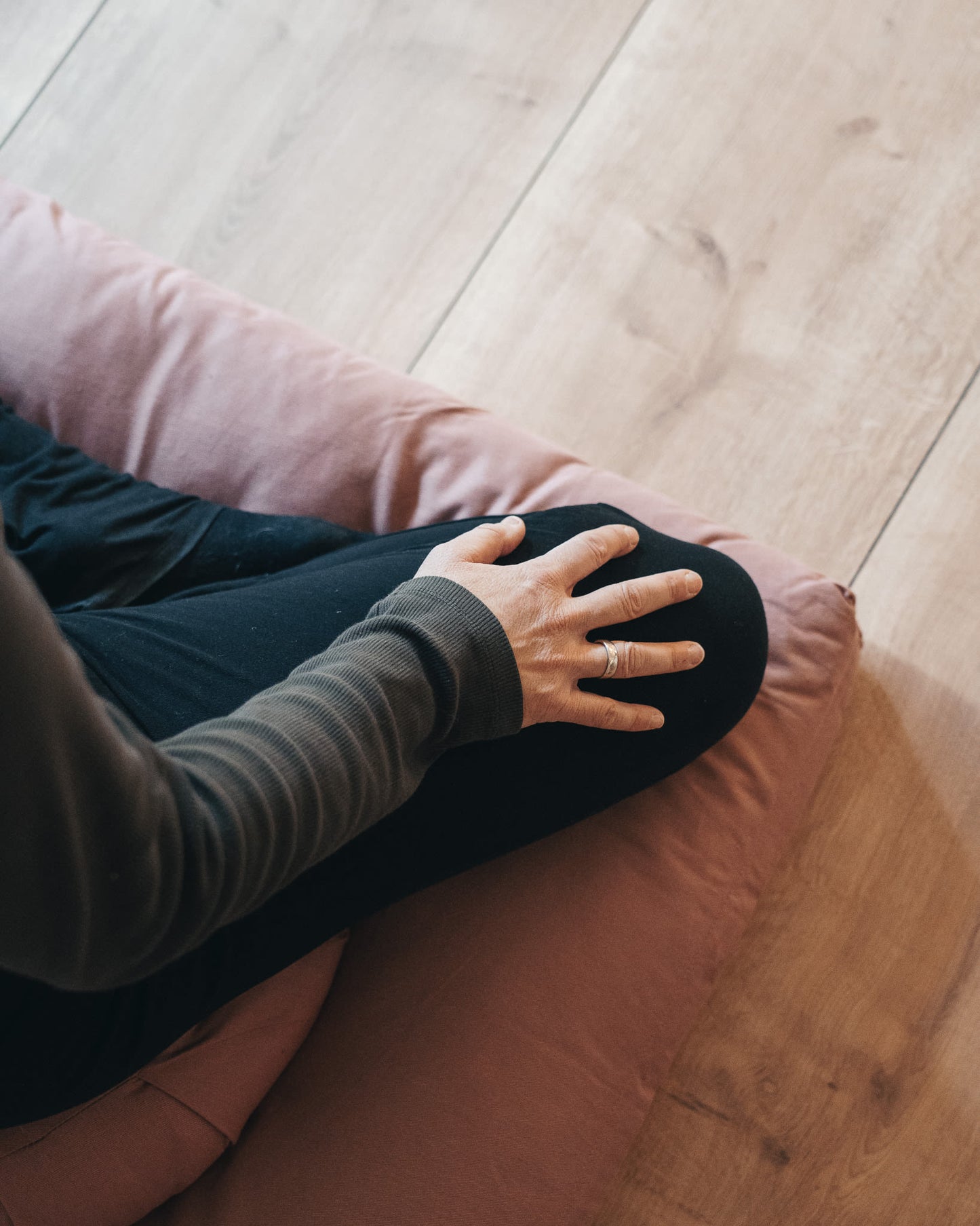 Begin meditation Crescent Bundle - Rose