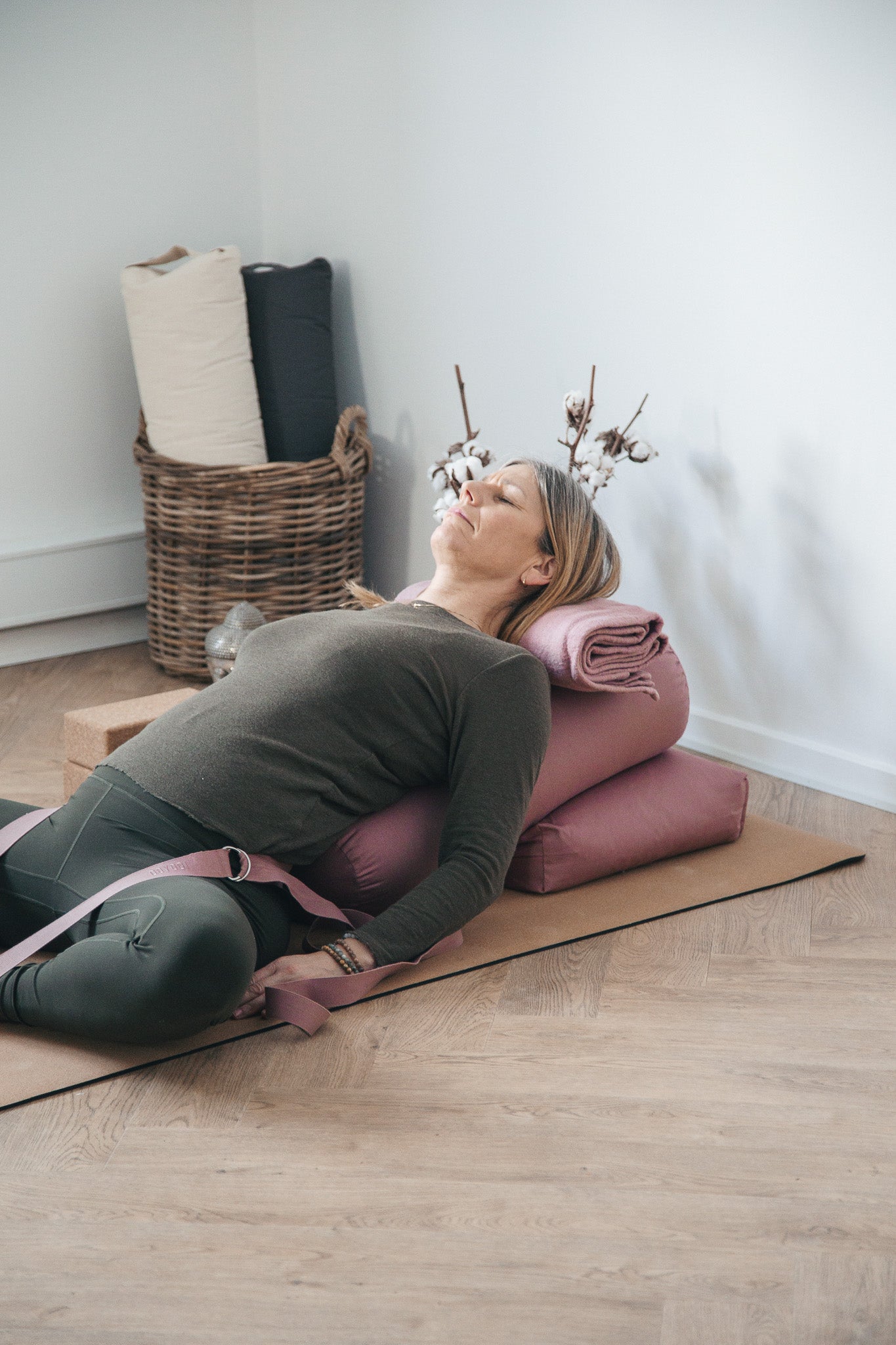 Calm Yoga Tæppe - Rosa - til afspændning, yin og restorativ yoga og meditation