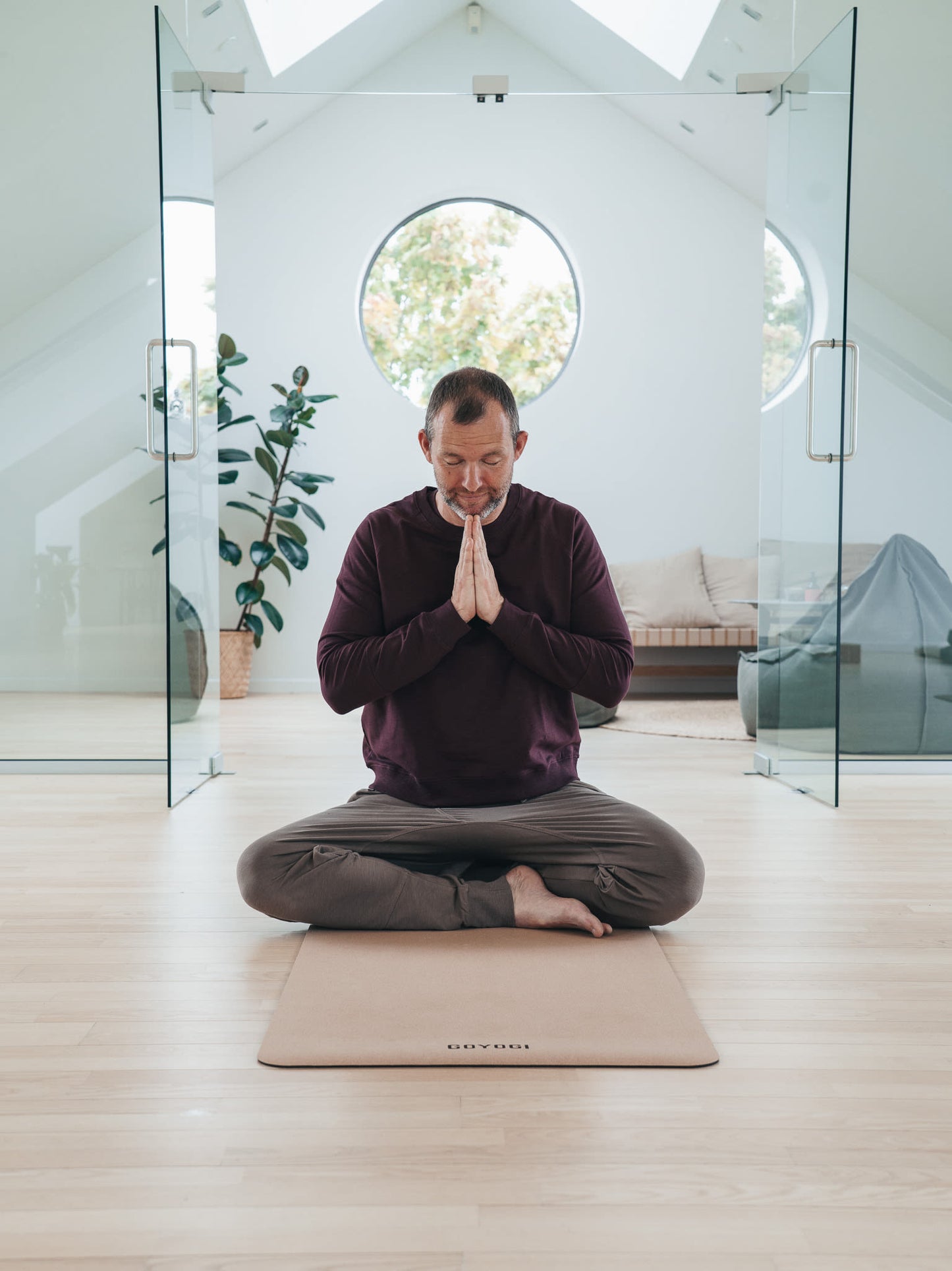 Mudra Sweatshirt - Dark Plum