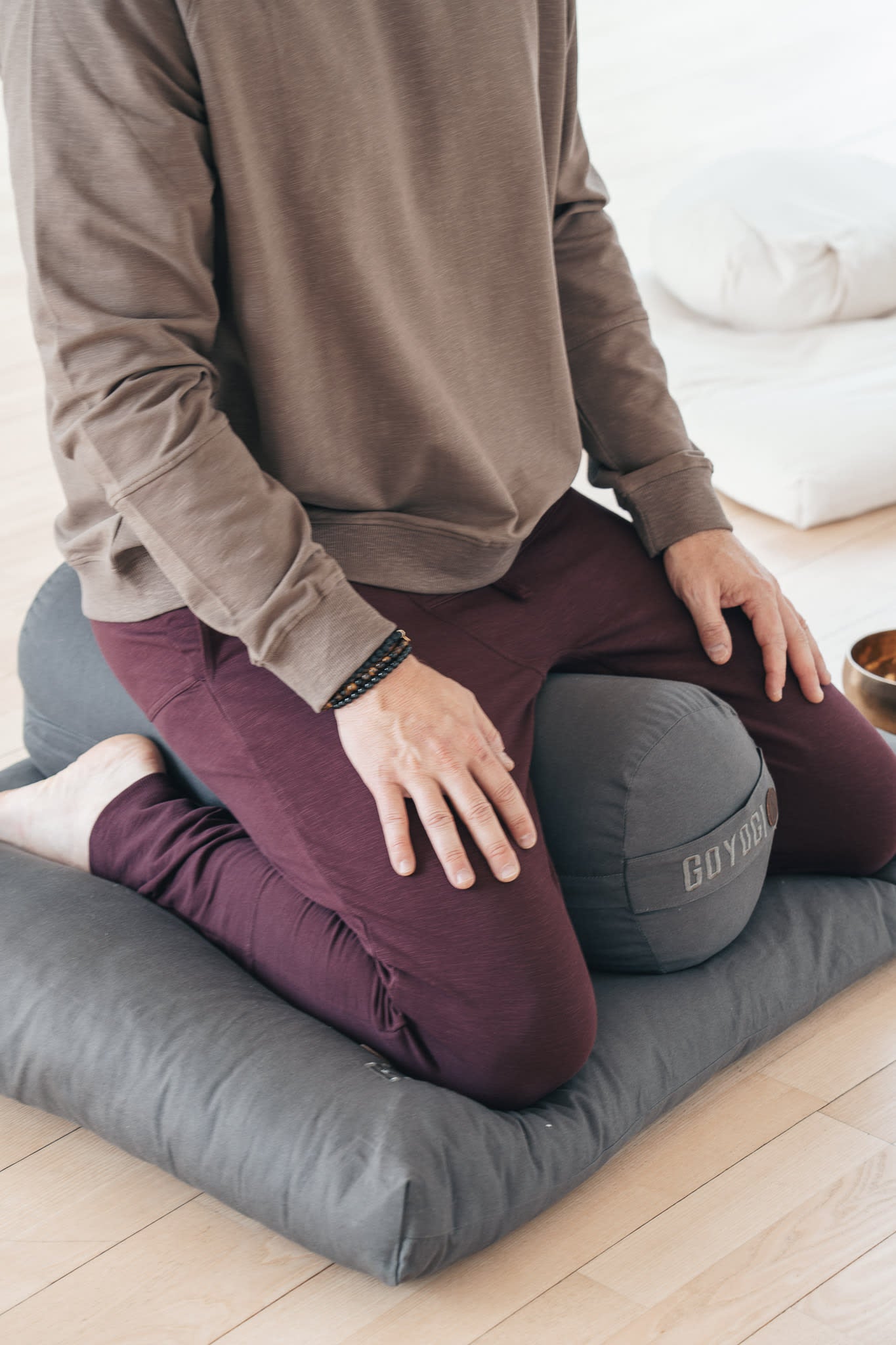 Mudra Sweatshirt - Earth