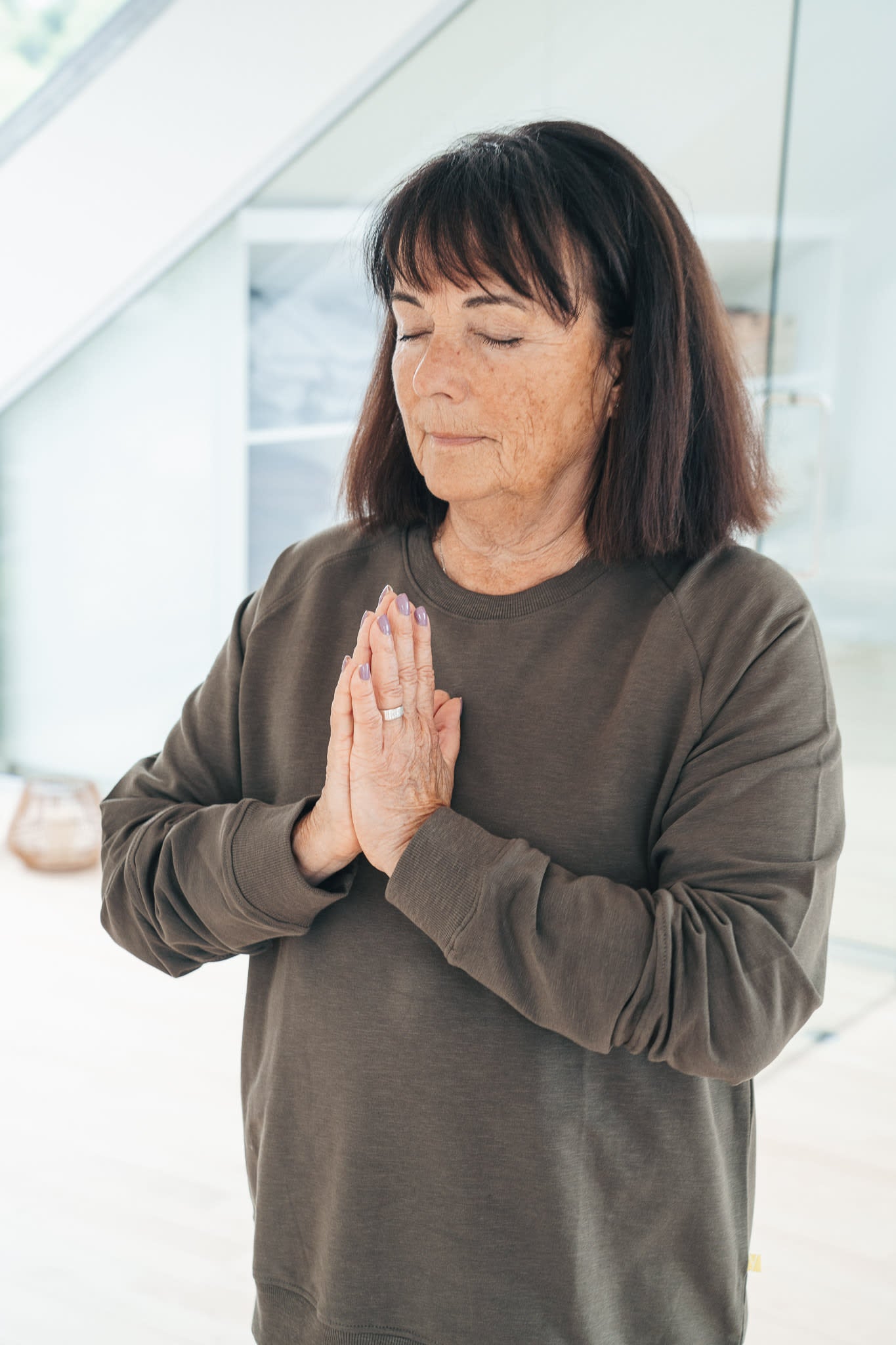 Mudra Sweatshirt - Dark Olive