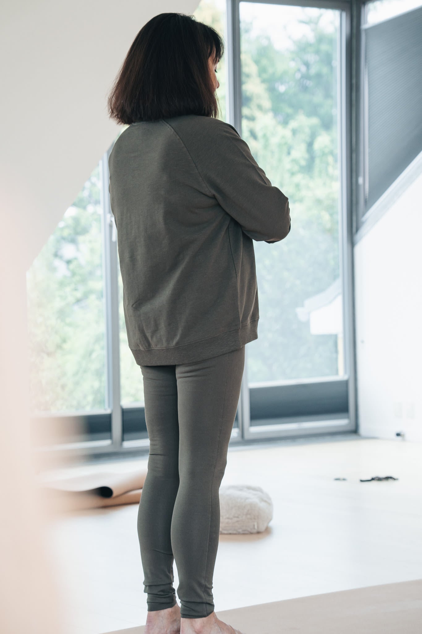 Mudra Sweatshirt - Dark Olive