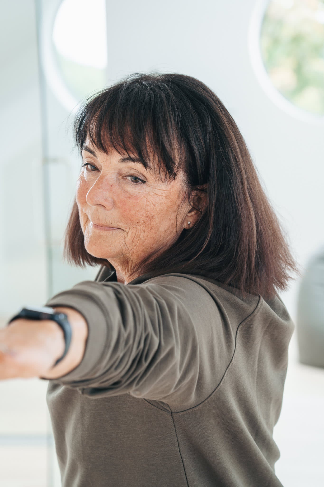 Mudra Sweatshirt - Dark Olive