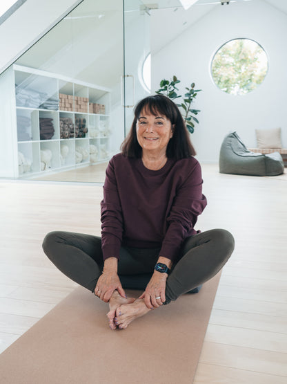 Mudra Sweatshirt - Dark Plum