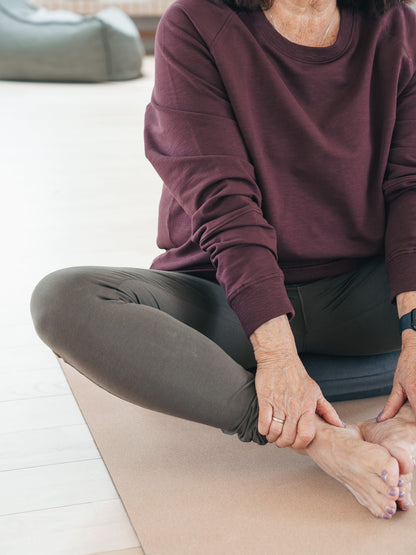 Mudra Sweatshirt - Dark Plum