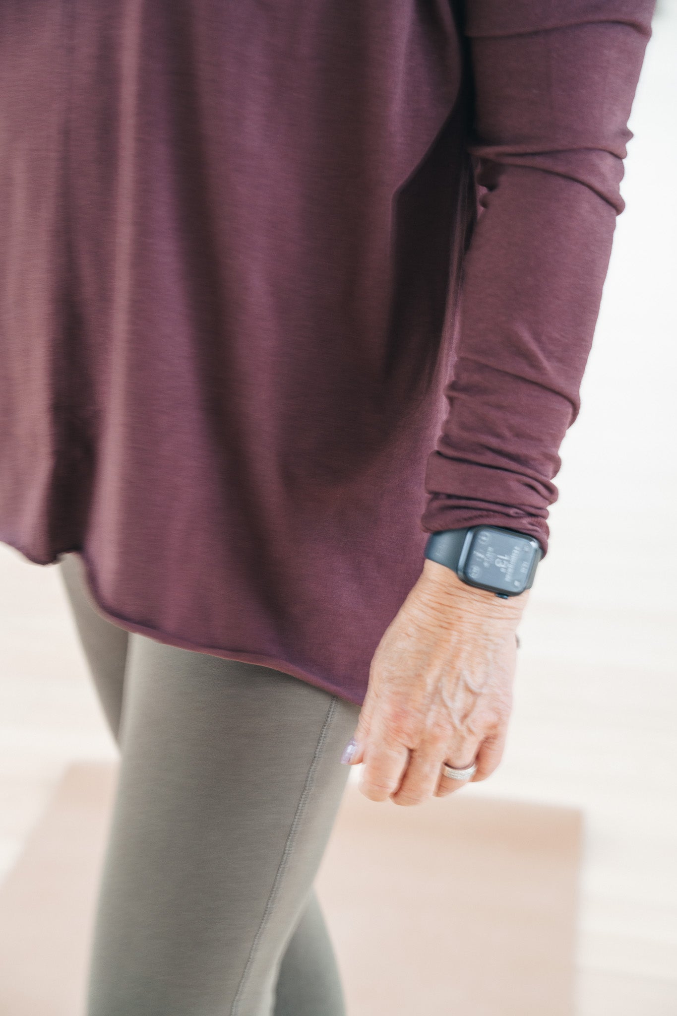 Lion Drapy Tee - Dark Plum