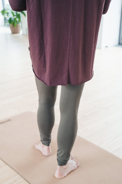 Lion Drapy Tee - Dark Plum