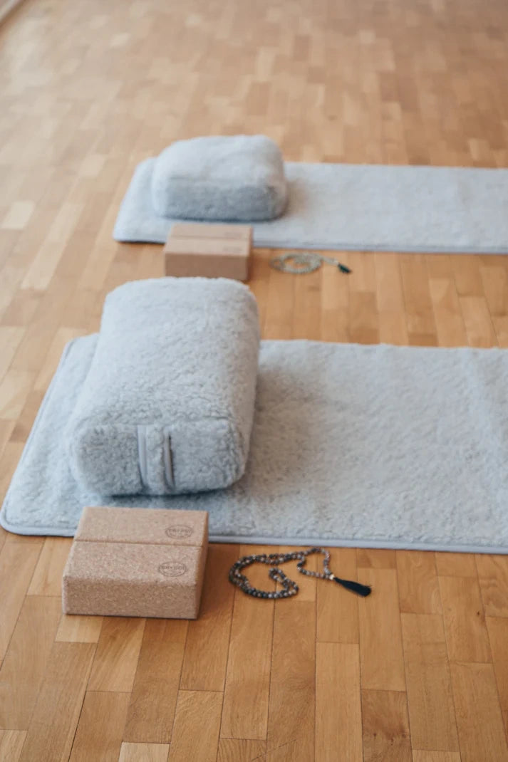 Release Yin Yoga Bundle - Light Grey