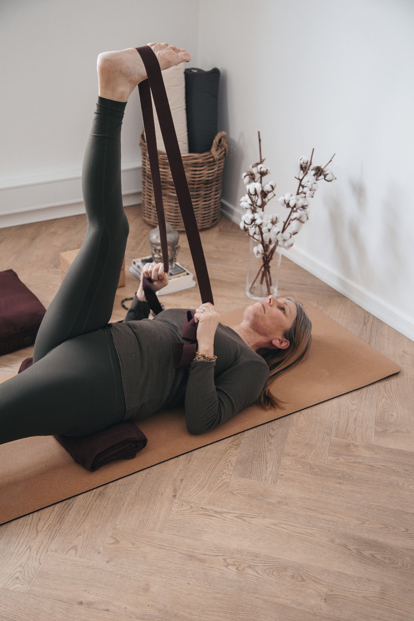 Calm Yoga Tæppe - Brun - til afspændning, yin og restorativ yoga og meditation