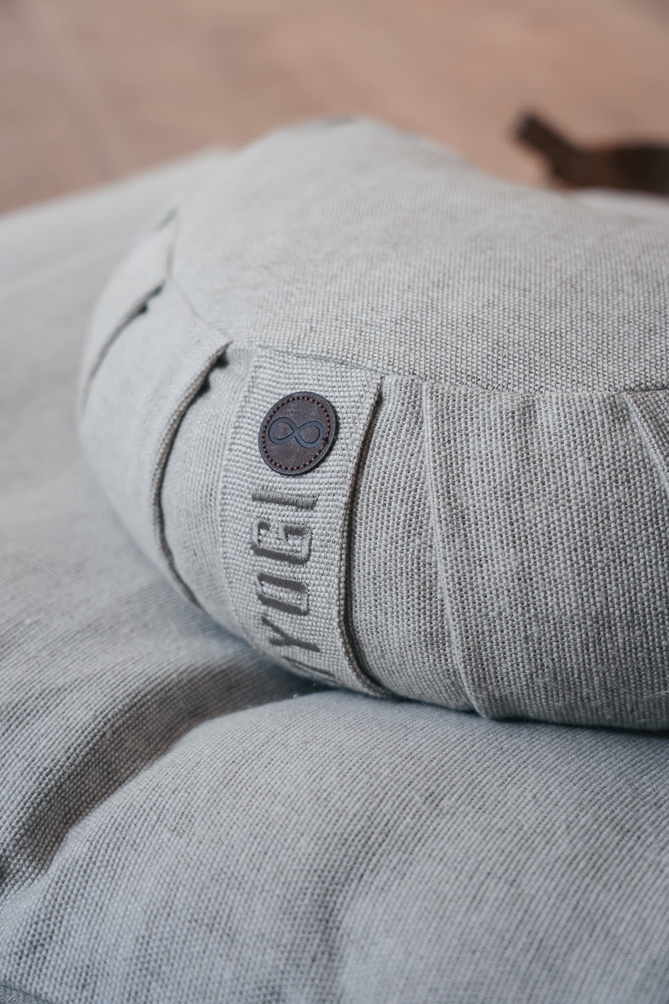 Mindful Deluxe Crescent Meditation Cushion - Hemp