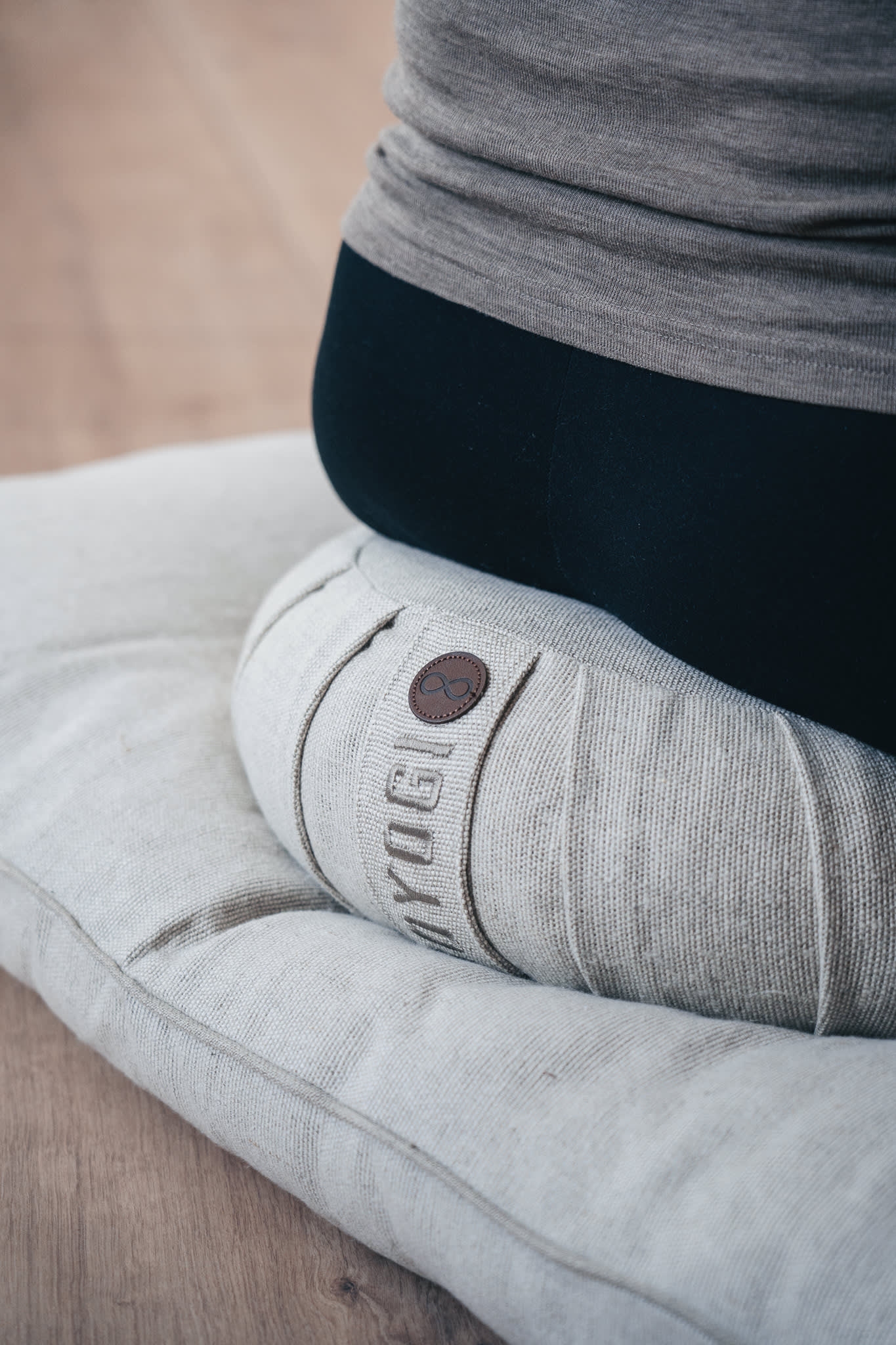 Mindful Deluxe Crescent Meditation Cushion - Hemp