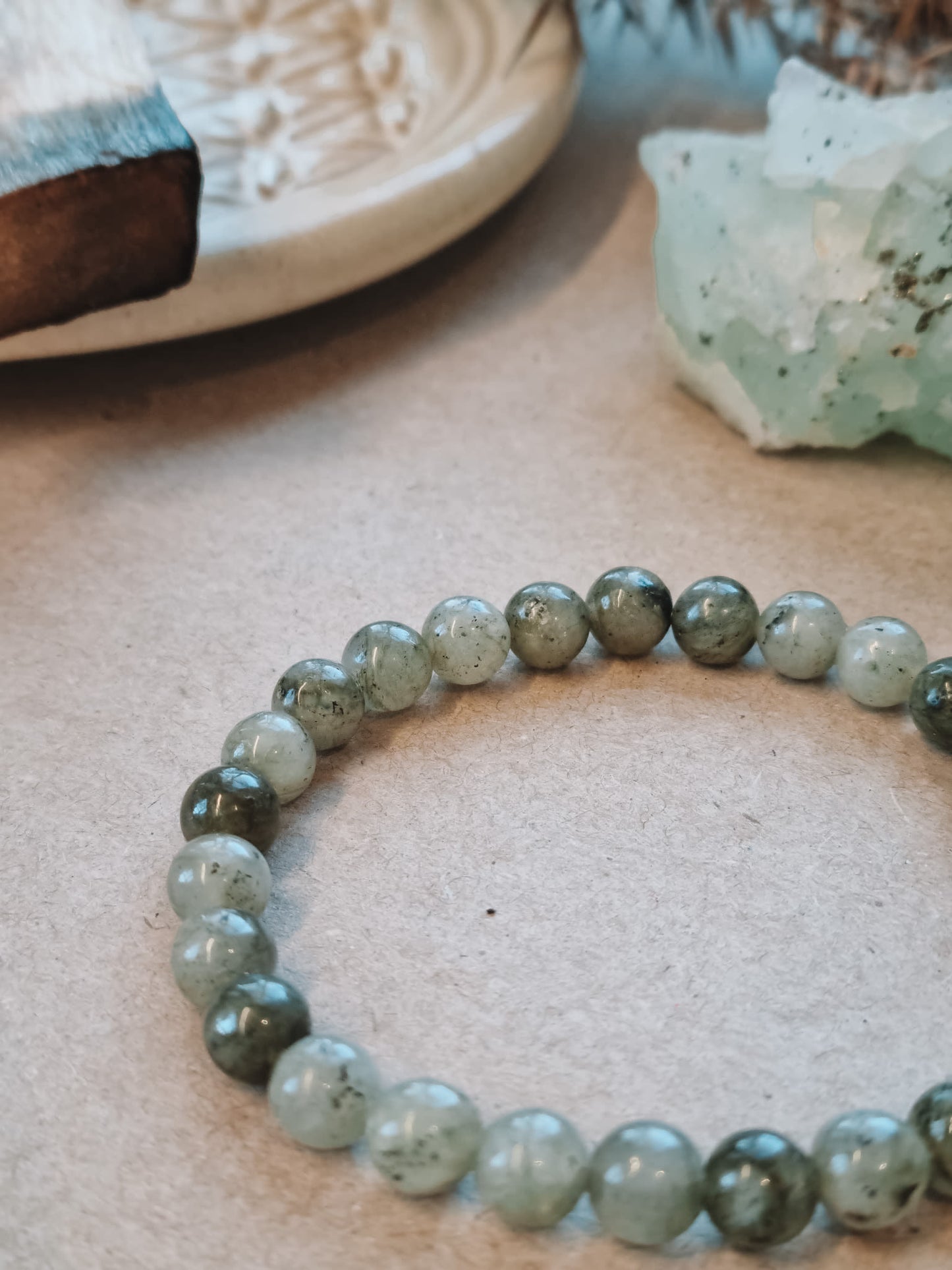 Mantra ENERGY armbånd - Perspektiv - Grøn Labradorit -