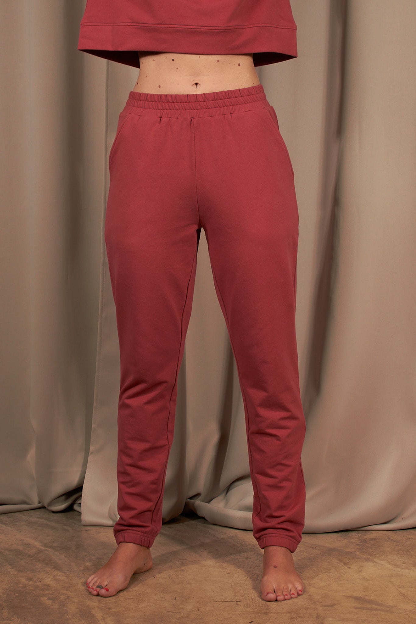 Asha Sweatpants - Surya Red