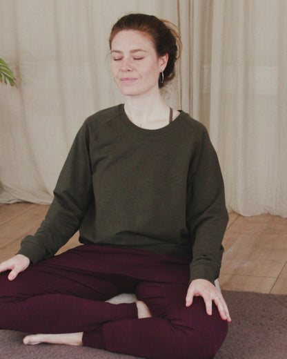 Mudra Sweatshirt - Dark Olive